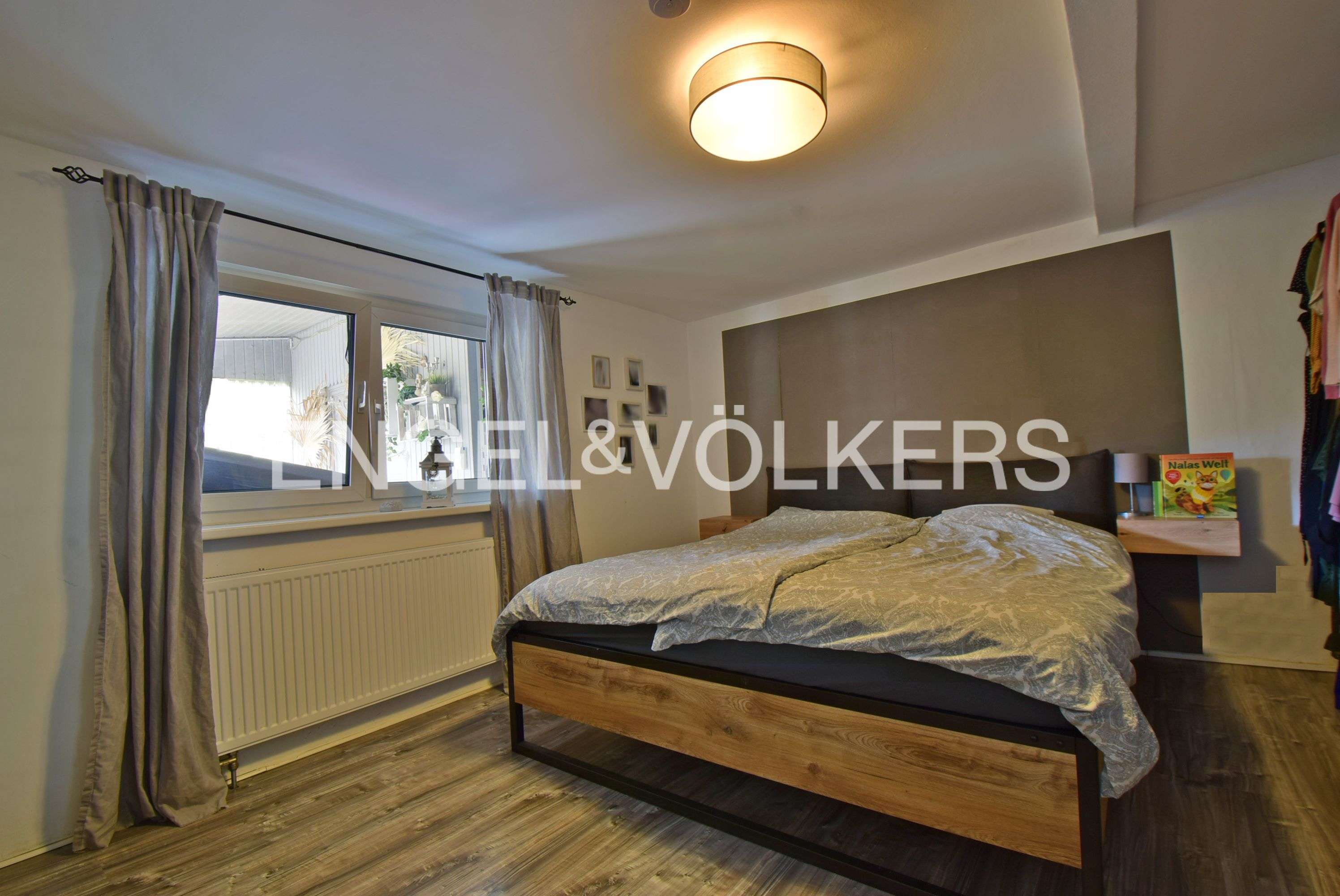 Immobilie in Weilbach - Charmantes Mehrfamilienhaus mit Ausbaupotenzial – Ideal für Kapitalanleger und Mehrgenerationen - Bild 3