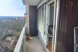 Wohnung mit Weitblick! Schöne 2,5 - 3,5 Zimmerwohnung in Stuttgart-Möhringen! – Die vollständige Adresse der Immobilie erhältst du vom Anbieter., 70567 Möhringen-Ost, Stuttgart – Vorschaubild 3