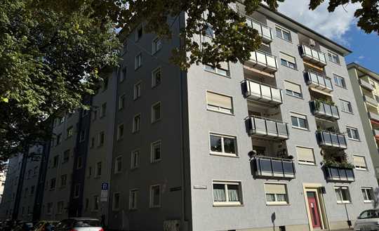 Bestlage am Rhein - 1 Zimmerwohnung mit sep. Küche, Südbalkon und Tageslichtbad im Hochparterre