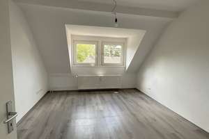 Dachgeschossapartment in ruhiger Lage..