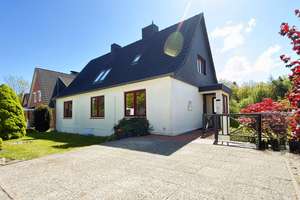 Familienfreundliches Haus mit großem Garten – Die vollständige Adresse der Immobilie erhältst du vom Anbieter., 24145 Gaarden-Süd und Kronsburg, Kiel – Vorschaubild 4