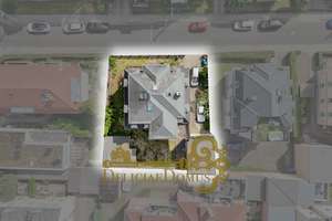Wohnhaus mit 2 Garagen, 4 Balkonen, Dachterrasse und zusätzlichem Ausbaupotenzial – Die vollständige Adresse der Immobilie erhältst du vom Anbieter., 1157 Briesnitz, Dresden – Vorschaubild 2