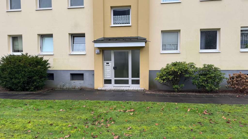 Immobilie in Neumünster - 3,5-Zimmer-Eigentumswohnung mit Loggia in ruhiger Lage - Bild 1