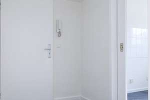 Haus mit 12 Apartments in ruhiger Lage im Herzen von Neu-Isenburg – Die vollständige Adresse der Immobilie erhältst du vom Anbieter., 63263 Neu-Isenburg – Vorschaubild 19