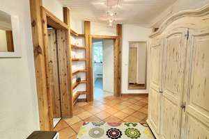 Individuelles EFH mit 2 Einheiten: 11 Zimmer, 409 m² Nutzfl., Keller, Pool, großer Garten! – Puschkinallee xx, 15745 Wildau – Vorschaubild 4