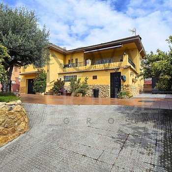 Einfamilienhaus mit Pool und Garten 8 Gehminuten vom Strand in Creixell