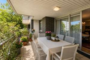 *HELLE 4 ZI WOHNUNG MIT TERRASSE & TG* - IN NIEDERKASSEL – Peter-Roos-Str. 10, 40547 Niederkassel, Düsseldorf – Vorschaubild 2