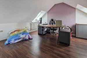 Exklusives Mehrgenerationshaus mit drei Wohneinheiten und 
450 m² Wohnfläche auf traumhaftem Grunds – Die vollständige Adresse der Immobilie erhältst du vom Anbieter., 25767 Tensbüttel-Röst – Vorschaubild 17