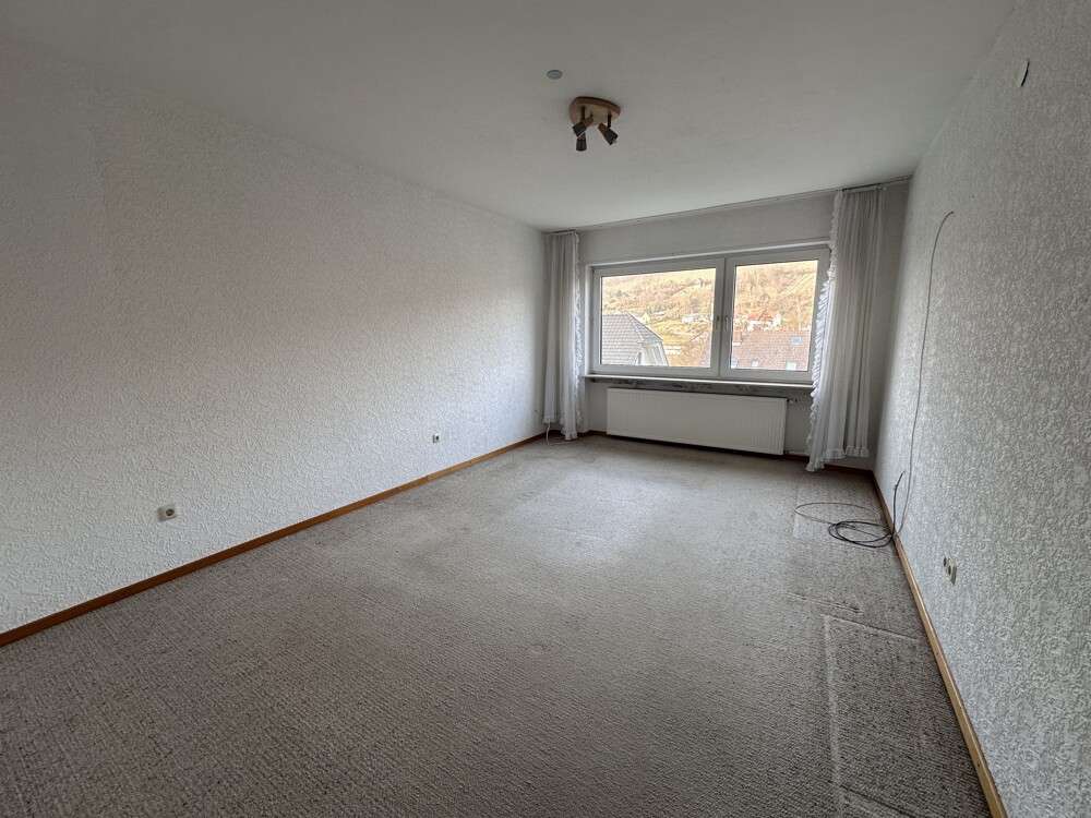 Immobilie in Elsenfeld - Herrlicher Ausblick und ruhige Lage ... Einfamilienhaus mit viel Platz zum Ausbreiten! - Bild 11