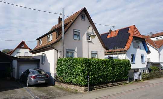 Gepflegtes Einfamilienhaus mit Garage in ruhiger Wohnlage