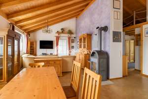 2006 saniertes und aufgestocktes Zweifamilienhaus mit PV-Anlage, Kamin und großem Garten
 – Die vollständige Adresse der Immobilie erhältst du vom Anbieter., 93164 Brunn – Vorschaubild 9