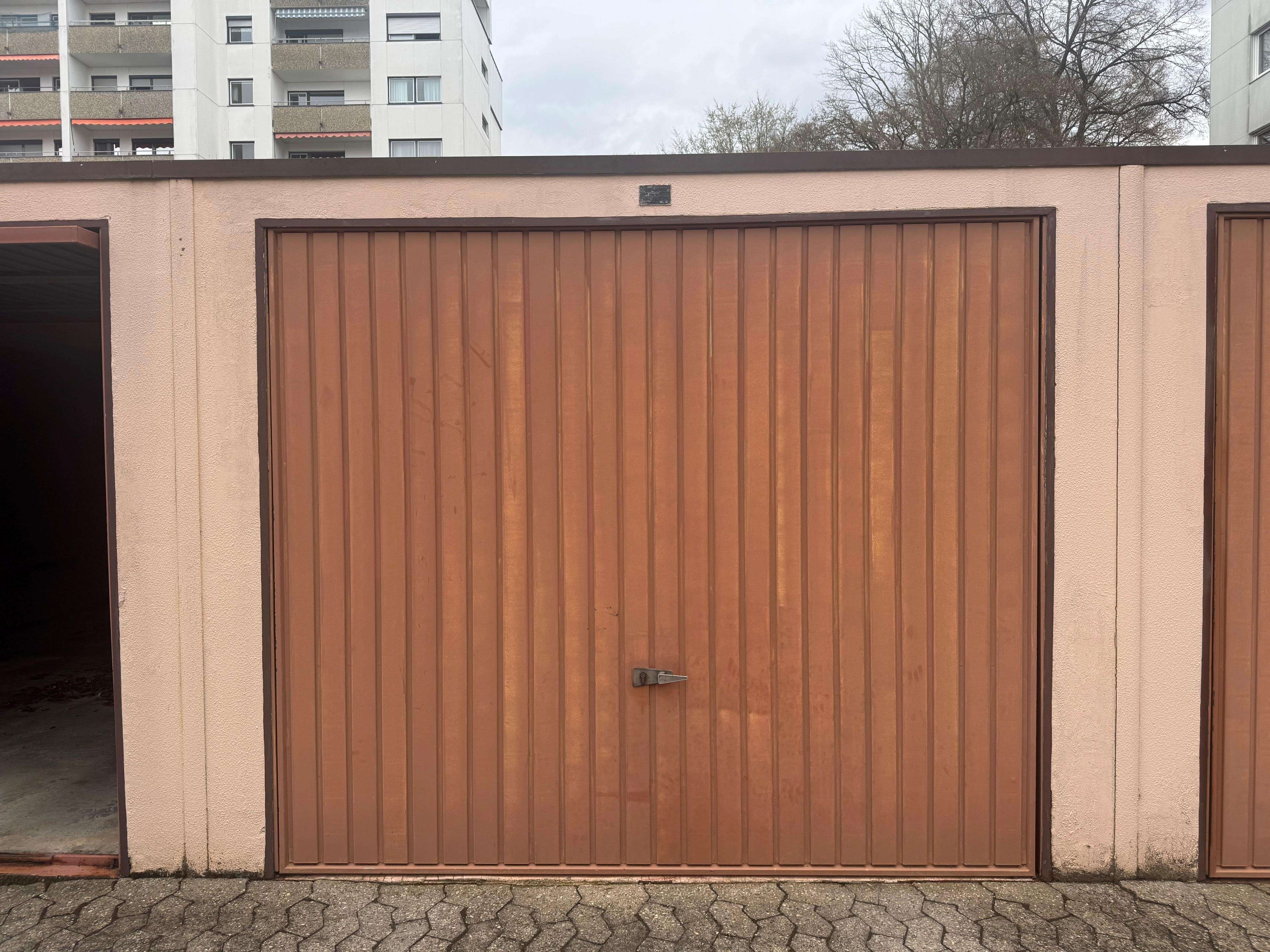 Gut geschnittene, freie 2-Zimmer-Wohnung mit Potenzial in Nürnberg Erlenstegen, Nürnberg – Bild 2