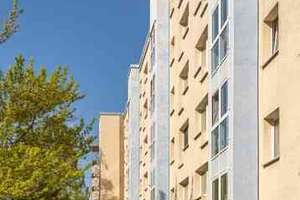 1 Raum-Wohnung mit Balkon - NEU saniert – Wölfnitzer Ring 75, 1169 Gorbitz-Süd, Dresden – Vorschaubild 1