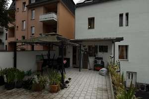 Freist. 9 Fam.Haus an der Ruhr - Nähe Grünanlage Henglerstr.! Selbstnutzung plus Vermietung möglich! – Die vollständige Adresse der Immobilie erhältst du vom Anbieter., 45276 Steele, Essen – Vorschaubild 1