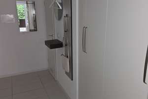 Charmantes 1-Zimmer-Appartement in Bogenhausen-Johanneskirchen mit Außen-Poolanlage – Johanneskirchner Straße 147, 81929 Johanneskirchen, München – Vorschaubild 2