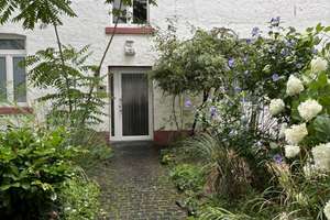 Suche Nachmieter für ruhige, möblierte Wohnung in Wiesbaden Mitte