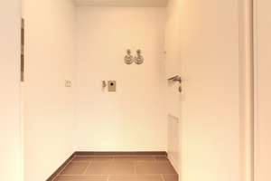 Moderne 2-Zimmer-Wohnung mit Balkon und Dachgarten – 60326 Gallus, Frankfurt am Main – Vorschaubild 8