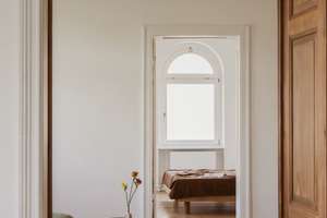 Altbauklassiker mit Enfilade, Dielen, Kachelöfen und weitem Blick über Kreuzberg – Gneisenaustraße 16, 10961 Kreuzberg, Berlin – Vorschaubild 8
