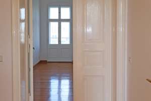 Stilvolle Altbauwohnung, lichtdurchflutet – Die vollständige Adresse der Immobilie erhältst du vom Anbieter., 10249 Friedrichshain, Berlin – Vorschaubild 2