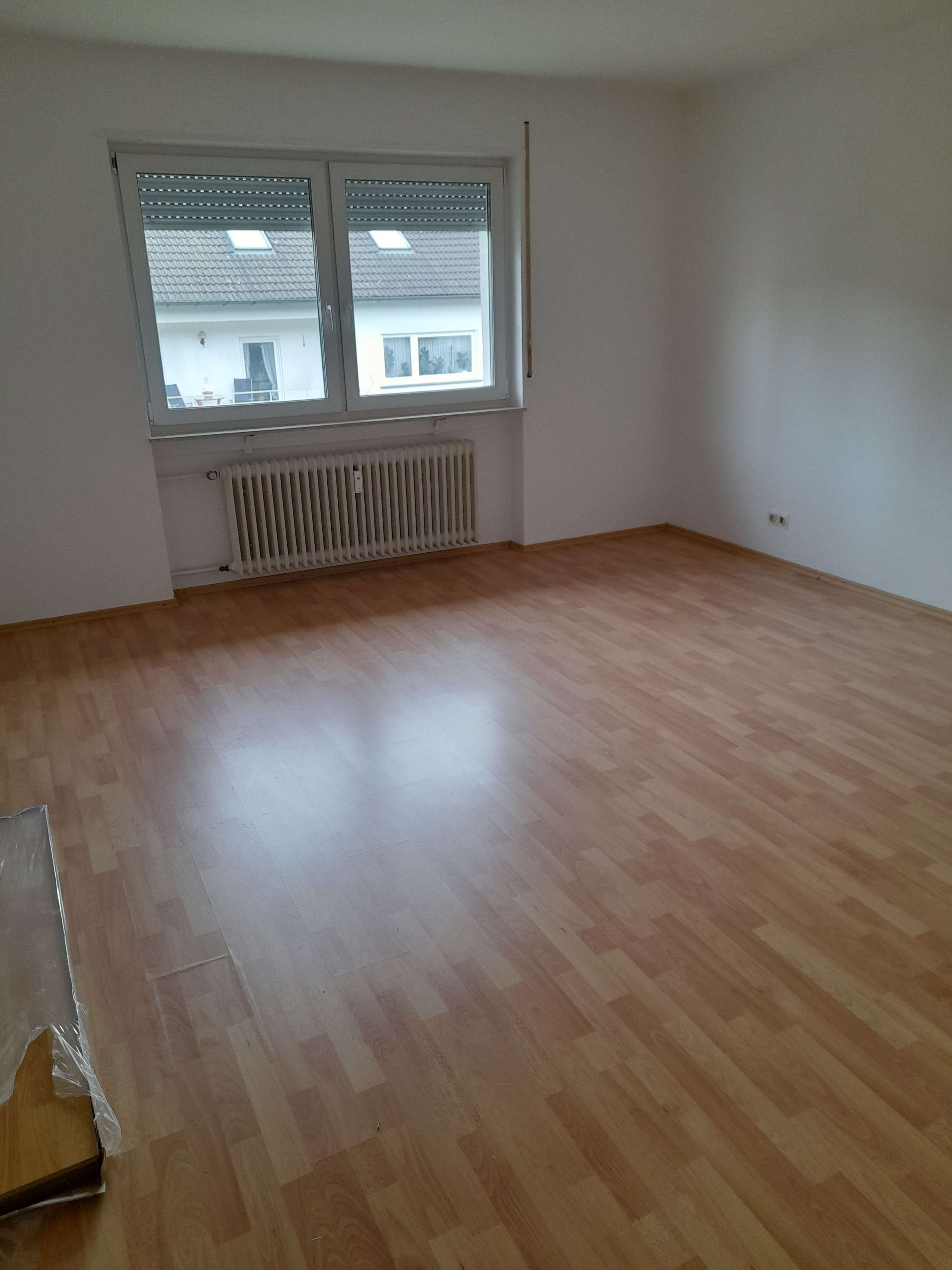 Immobilie in Annweiler am Trifels - Annweiler am Trifels, gepflegte 3 ZKB-ETW, mit Balkon, preiswert - Bild 4