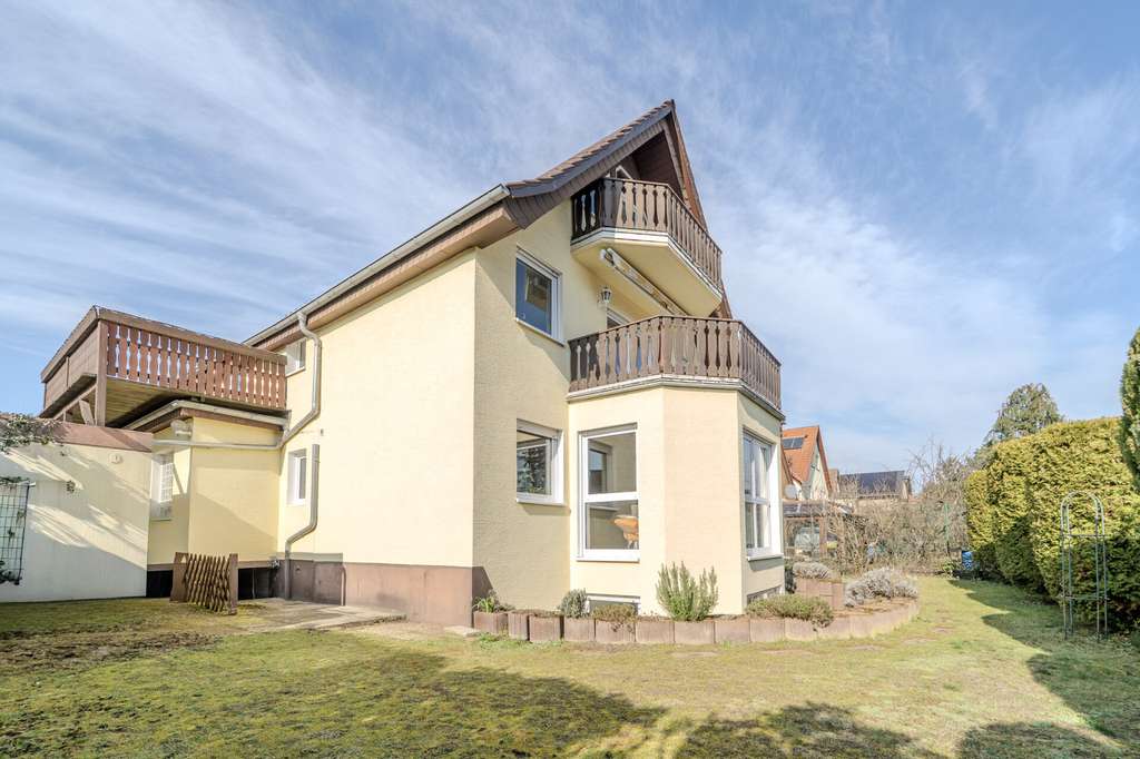 Immobilie in Mannheim - Attraktives Investment: Gepflegtes Haus mit 4 Einheiten, Garagen und Ausbaupotenzial - Bild 2