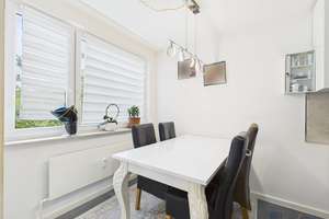 Lichtdurchflutete 4-Zimmer-Wohnung mit Balkon und Tiefgaragenstellplatz! – Die vollständige Adresse der Immobilie erhältst du vom Anbieter., 56075 Karthause Flugfeld, Koblenz – Vorschaubild 2