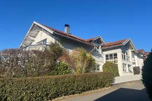Ein wunderschönes Haus in ruhiger Lage von Regen – Die vollständige Adresse der Immobilie erhältst du vom Anbieter., 94209 Regen – Vorschaubild 3