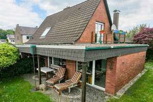 Freistehendes Einfamilienhaus mit Garten und zwei Terrassen in Bielefeld-Babenhausen