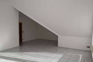 Helle 2-Zimmer-Dachgeschosswohnung mit Balkon und Aufzug. Nähe Musiktheater! – Wilhelminenstr. 39B, 45881 Schalke, Gelsenkirchen – Vorschaubild 4
