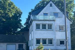 Charmantes 3-Parteien-Haus mit einem kleinen Garten, einer Werkstatt  und vielen Parkplätzen – Die vollständige Adresse der Immobilie erhältst du vom Anbieter., 65191 Bierstadt, Wiesbaden – Vorschaubild 9