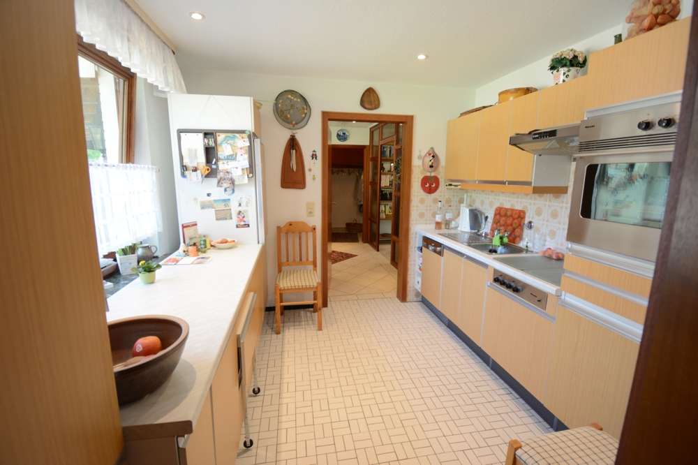 Immobilie in Weddingstedt - Großzügiger Winkelbungalow in ruhiger Wohnlage mit Ausbaureserve und gepflegtem Garten - Bild 8