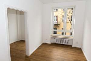 4-Zimmer-Wohnung (2021 komplett saniert) 300 m entfernt vom Hofgarten mit Balkon – 40479 Pempelfort, Düsseldorf – Vorschaubild 12