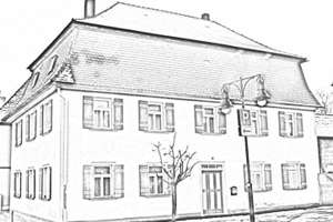 Historisch Gut Wohnen am Marktplatz: 2,5-Zimmer-Wohnung in Adelsdorf, EBK, Parkett, Holzfenster – Marktplatz 18, 91325 Adelsdorf – Vorschaubild 1