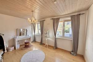 Für die Familie oder fürs Portfolio?! Dieses 3-Familienhaus kann beides! – Die vollständige Adresse der Immobilie erhältst du vom Anbieter., 70329 Rohracker, Stuttgart – Vorschaubild 7