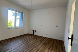 1. OG Saniertes/Modernisiertes 3-Parteien-Haus im Herzen von MG-Bettrath
