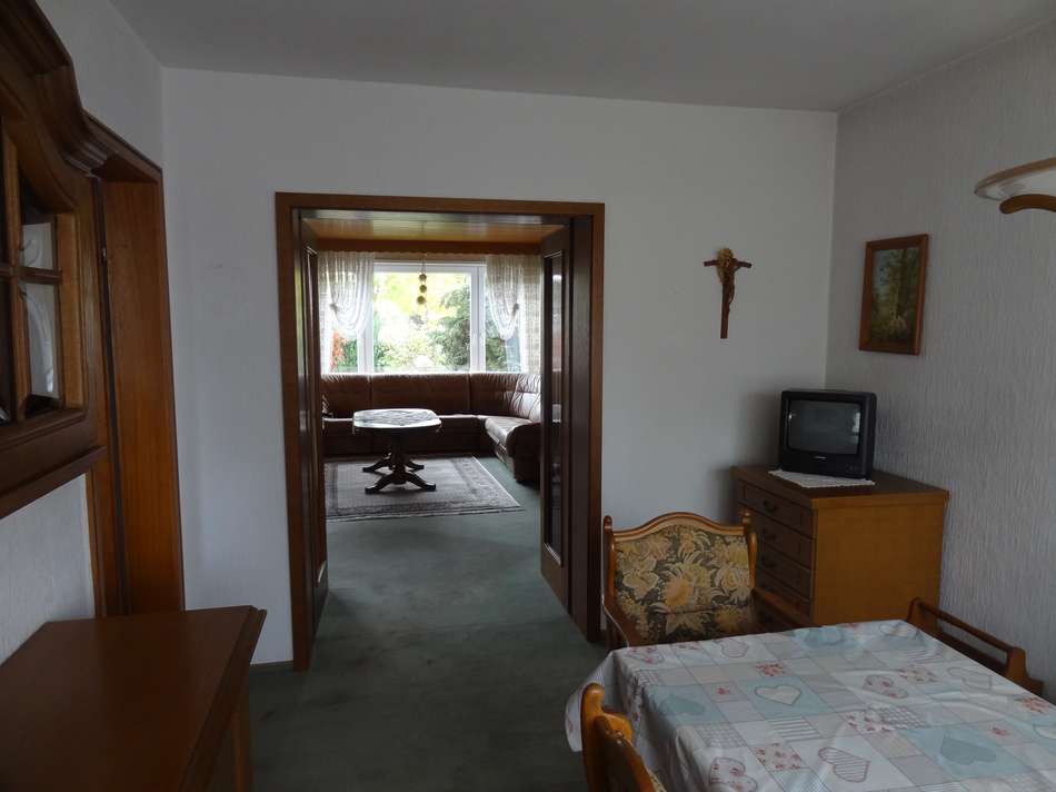 Blick aus 1 Esszimmer in Wohnb
