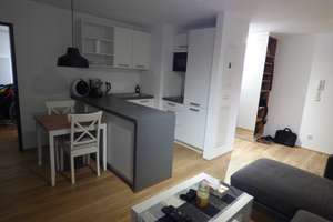 Helle möblierte 3 Zimmer-Wohnung in zentraler Lage – 40210 Stadtmitte, Düsseldorf – Vorschaubild 4