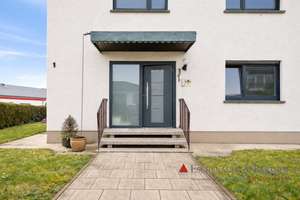 Charmantes Zweifamilienhaus mit Garten – ideal für Familien oder Mehrgenerationenwohnen – Die vollständige Adresse der Immobilie erhältst du vom Anbieter., 69502 Hemsbach – Vorschaubild 1