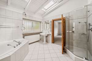 Property thumbnail 16