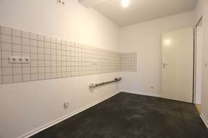 SCHÖNE HELLE RENOVIERTE 2 ZIMMER WOHNUNG IM HERZEN VON ELLER, LAMINAT, BALKON – Gumbertstraße 183, 40229 Eller, Düsseldorf – Vorschaubild 16