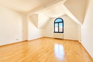 Bezugsfrei & frisch renoviert: Stilvolle 4,5-Zimmer-Wohnung mit Balkon in begehrter Lage – 4155 Gohlis-Süd, Leipzig – Vorschaubild 2