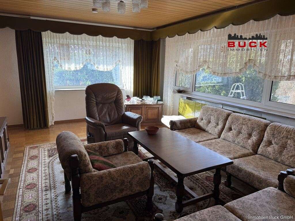 Immobilie in Gruibingen - 3-Familienhaus mit vielseitigen Nutzungsmöglichkeiten zum Kauf! - Bild 2