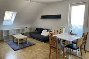 Charmante 2-Zimmer Dachgeschosswohnung in Regensburg-Kumpfmühl – Die vollständige Adresse der Immobilie erhältst du vom Anbieter., 93051 Kumpfmühl-Ziegetsdorf-Neuprüll, Regensburg – Vorschaubild 2