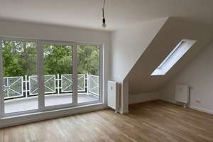 Sofortbezug: Große Dachgeschosswohnung mit sonnigem Süd-West-Balkon und Terrasse - provisionsfrei – Straße 9, Hausnummer 34, 12309 Lichtenrade, Berlin – Vorschaubild 7