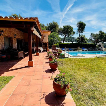 Spektakuläre Villa im mediterranen Stil mit Meerblick in der privilegierten Urbanisation Cala Canyel