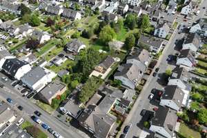 Mit 3D: Ein- bis Zweifamilienhaus in Köln-Wahnheide mit zusätzlichem Grundstück! – Die vollständige Adresse der Immobilie erhältst du vom Anbieter., 51147 Wahnheide, Köln – Vorschaubild 6
