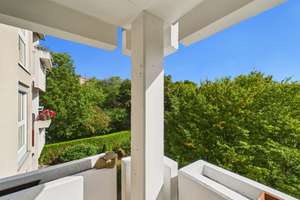 Ideal f. Singles oder Senioren. Toplage, traumhafte Aussicht, Balkon, Aufzug, TG, Hausmeisterservice – Die vollständige Adresse der Immobilie erhältst du vom Anbieter., 73207 Plochingen – Vorschaubild 1