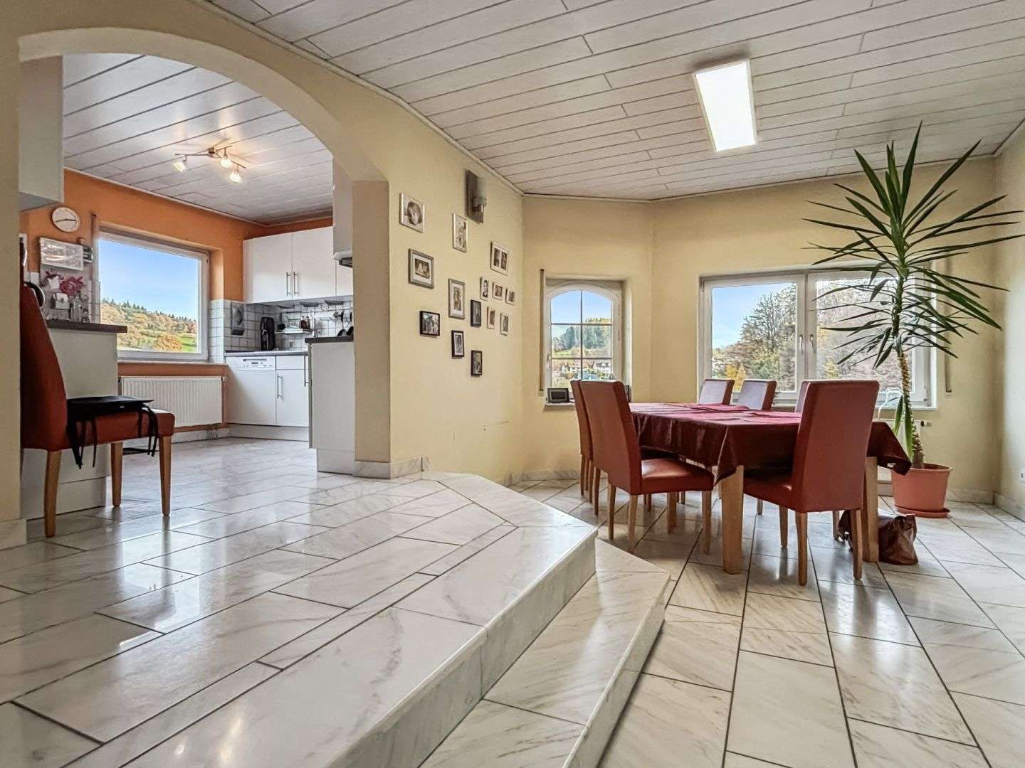 Immobilie in Heigenbrücken - Idyllisches Zweifamilienhaus mit Weitblick in Heigenbrücken - Bild 5