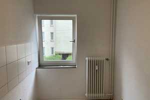 Charmante 2-Zimmer-Wohnung mit Tageslichtbad zum 01.09! – Wörther Str. 10, 27570 Bremerhaven – Vorschaubild 4