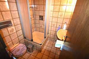 *Solides Reihenhaus mit Garage und viel Platz**Individueller Grundriss** – Böblingen (Kreis) – Vorschaubild 12
